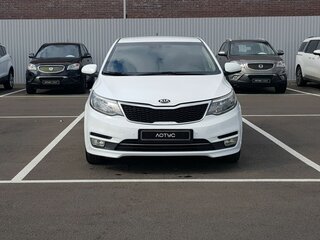 2016 Kia Rio III Рестайлинг, белый, 1249000 рублей, вид 4
