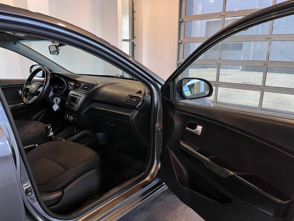 2012 Kia Rio III, серый, 600000 рублей - вид 26