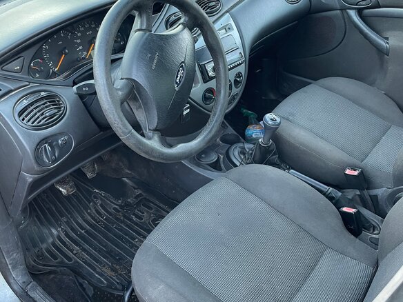 2005 Ford Focus I Рестайлинг, серый, 110000 рублей - вид 3