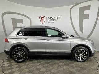 2019 Volkswagen Tiguan II, серебристый, 2299000 рублей, вид 4
