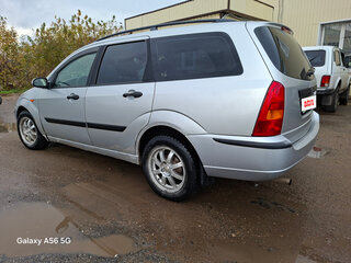 2003 Ford Focus I Рестайлинг, серебристый, 135000 рублей, вид 3