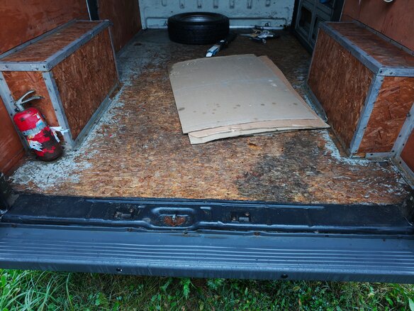 2010 Peugeot Boxer, серебристый, 500000 рублей - вид 12