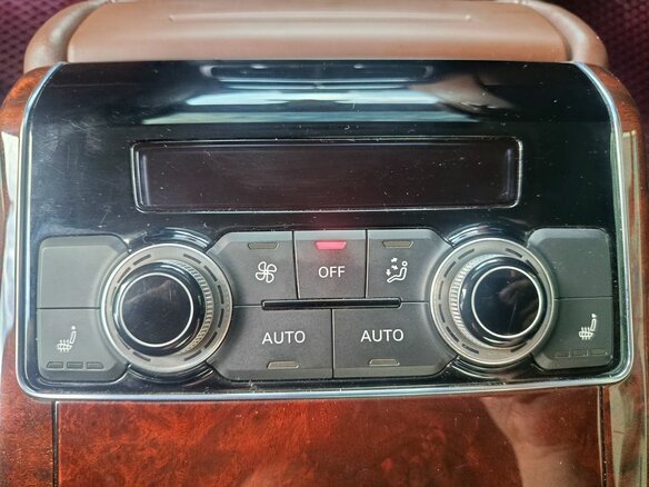 2014 Audi A8 Long III (D4), чёрный, 1129000 рублей - вид 20