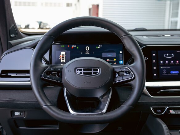 2025 Geely Monjaro I Рестайлинг, чёрный, 3295000 рублей - вид 13