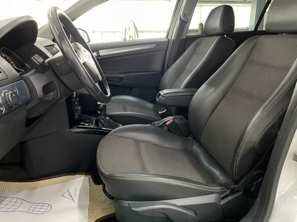 2011 Opel Astra H Рестайлинг, белый, 549000 рублей - вид 18