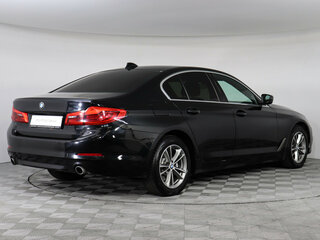 2019 BMW 5 серии 520d xDrive VII (G30/G31/G38), чёрный, 2690000 рублей, вид 2