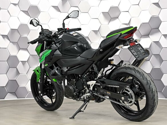 2019 Kawasaki Z 400, чёрный - вид 7