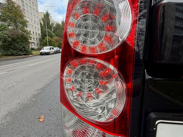 2011 Land Rover Discovery IV, чёрный - вид 18