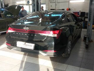2021 Hyundai Elantra VII (CN7), чёрный, 1640000 рублей, вид 3