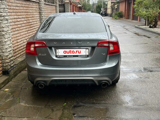 2016 Volvo S60 II Рестайлинг, серебристый, 1299999 рублей, вид 2