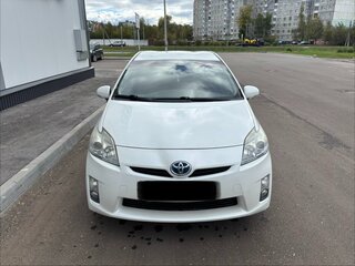 2010 Toyota Prius III (XW30), белый, 1320000 рублей, вид 2