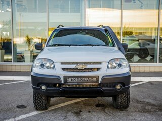 2017 Chevrolet Niva I Рестайлинг, белый, 898000 рублей, вид 2