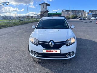 2017 Renault Logan II, белый, 800000 рублей, вид 2