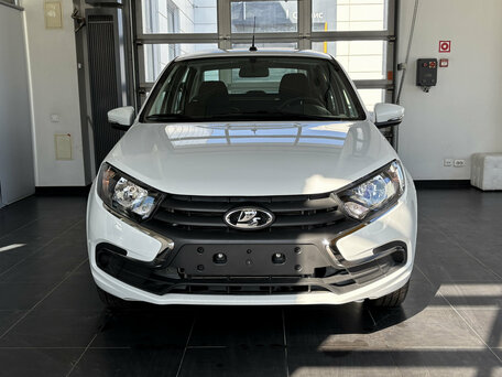 2026 Lada (ВАЗ) Granta I Рестайлинг, белый, 1000000 рублей, вид 2