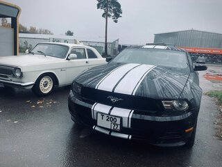 2012 Ford Mustang V Рестайлинг, чёрный, 2600000 рублей, вид 1