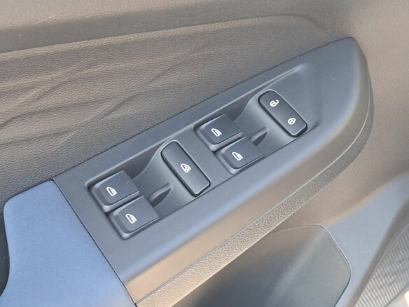 2023 Livan X3 Pro, жёлтый - вид 19
