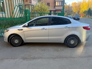 2014 Kia Rio 4-speed III, серый, 1300000 рублей, вид 5