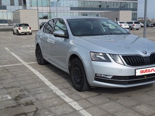 2019 Skoda Octavia III (A7) Рестайлинг, серебристый, 2000000 рублей, вид 4