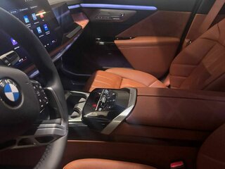 2026 BMW 7 серии 740 xDrive VII (G70) Рестайлинг, зелёный, 24139500 рублей, вид 3
