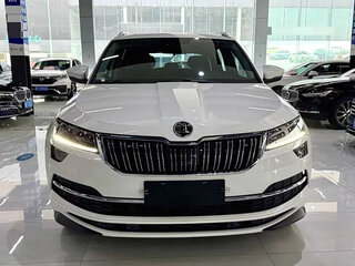 2023 Skoda Karoq I Рестайлинг, белый, 1750000 рублей, вид 2