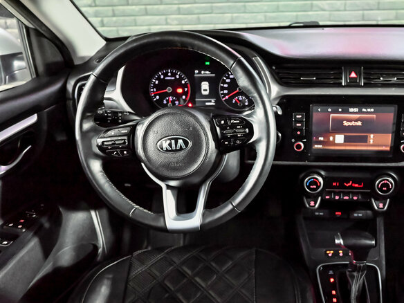 2021 Kia Rio IV Рестайлинг, серебристый, 1660000 рублей - вид 18