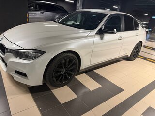 2015 BMW 3 серии 320i VI (F3x) Рестайлинг, белый, 2200000 рублей, вид 2