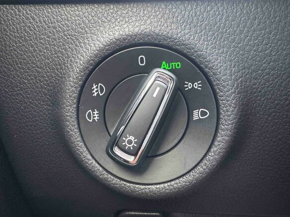 2022 Skoda Superb III Рестайлинг, серебристый, 2377700 рублей - вид 17