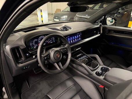 2026 Porsche Cayenne III Рестайлинг, чёрный, 21475000 рублей, вид 2