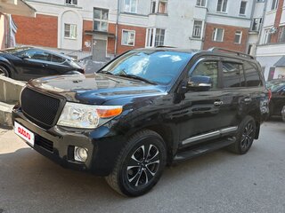 2013 Toyota Land Cruiser 200 Series Рестайлинг 1, чёрный, 4450000 рублей, вид 1