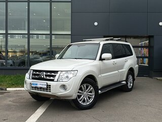 2014 Mitsubishi Pajero IV Рестайлинг 1, белый, 2119000 рублей, вид 1