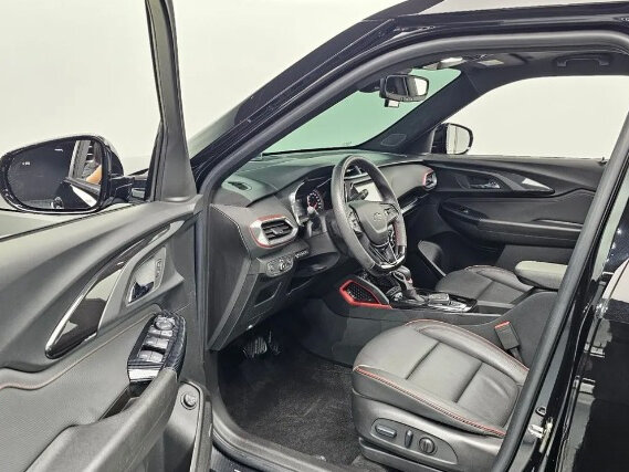 2022 Chevrolet TrailBlazer III, чёрный, 1930000 рублей - вид 8