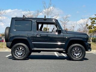 2023 Suzuki Jimny Sierra IV, чёрный, 1716009 рублей, вид 4