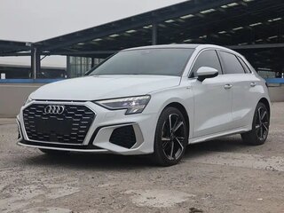 2023 Audi A3 Sportback 35 TFSI IV (8Y), белый, 1990000 рублей, вид 1