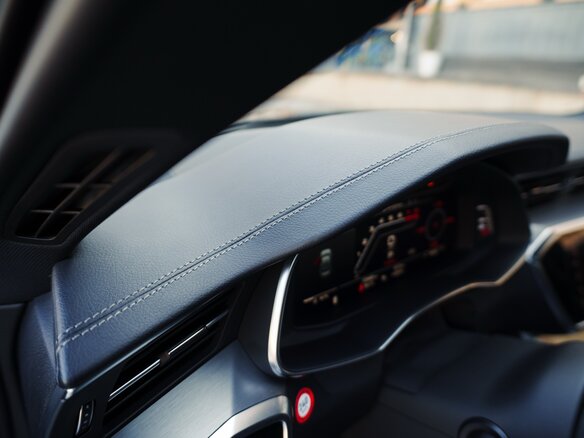 2019 Audi A6 55 TFSI V (C8), чёрный, 4899000 рублей - вид 32