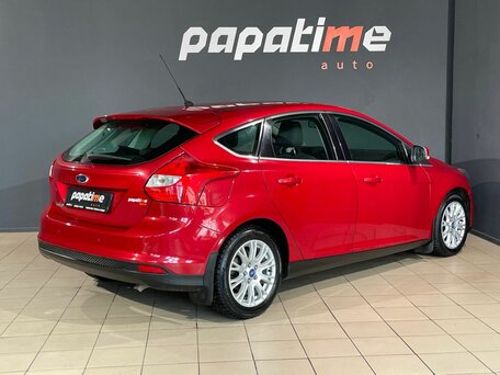 2014 Ford Focus III, красный, 1249000 рублей, вид 3