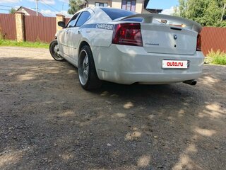 2005 Dodge Charger VI (LX), белый, 650000 рублей, вид 3