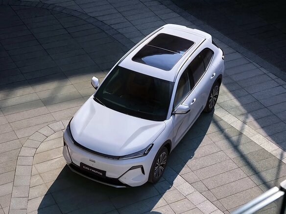 2026 Geely EX5 Гибрид EM-i, серый, 3669990 рублей - вид 25