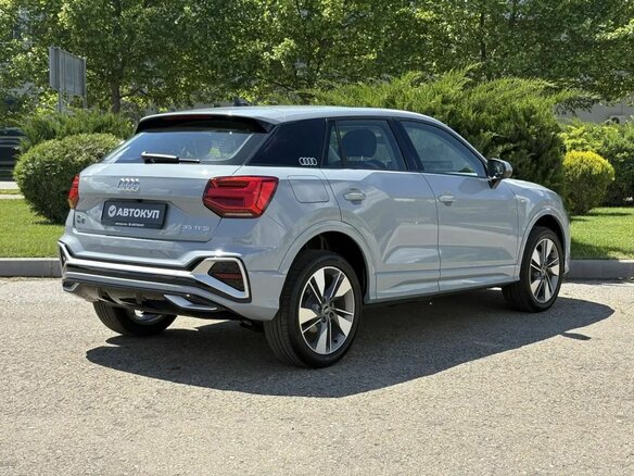 2026 Audi Q2 L 35 TFSI I Рестайлинг, серый, 3295000 рублей - вид 5