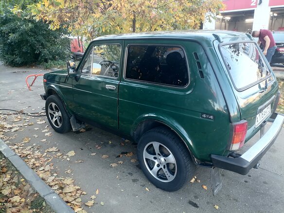 1998 Lada (ВАЗ) 2121 (4x4) I Рестайлинг, зелёный, 430000 рублей - вид 3