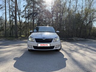2011 Skoda Fabia II Рестайлинг, белый, 595000 рублей, вид 4