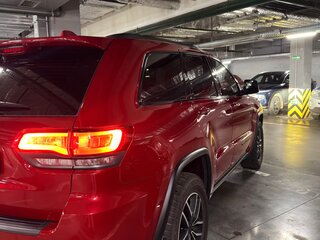 2018 Jeep Grand Cherokee IV (WK2) Рестайлинг, красный, 3350000 рублей, вид 4