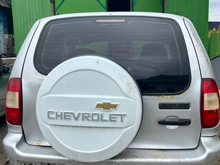 2004 Chevrolet Niva I, серебристый, 195000 рублей, вид 5