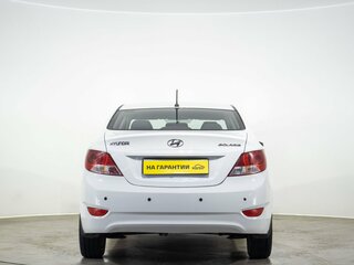 2013 Hyundai Solaris I, белый, 1009000 рублей, вид 5