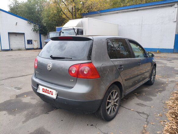 2005 Volkswagen Golf V, серый - вид 3
