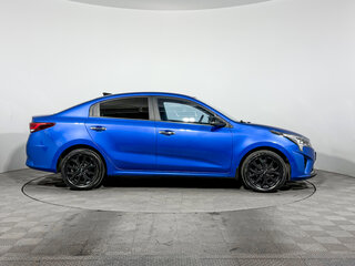 2020 Kia Rio IV Рестайлинг, синий, 1550000 рублей, вид 4