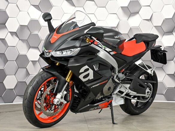 2021 Aprilia RS 660, чёрный, 977000 рублей - вид 1