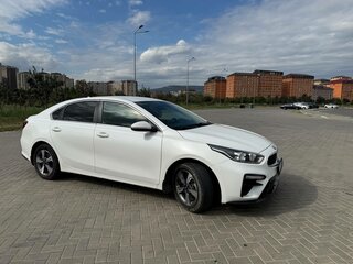 2019 Kia Cerato IV, белый, 1680000 рублей, вид 3