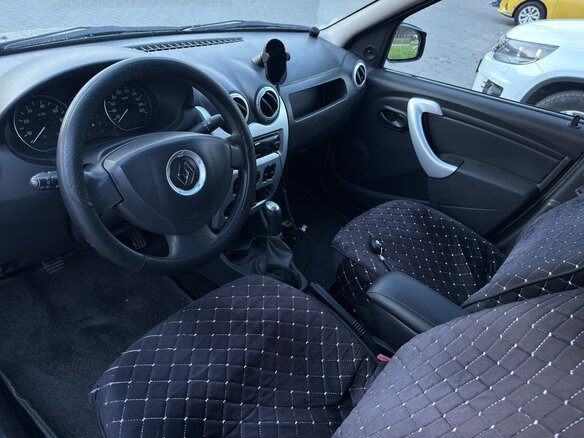 2012 Renault Logan I Рестайлинг, бежевый, 580000 рублей - вид 3