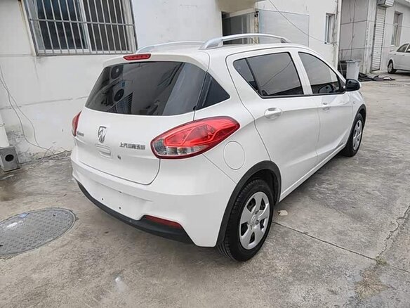 2020 Baojun 310 I, белый - вид 5