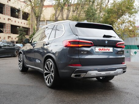 2019 BMW X5 30d IV (G05/G18), серый, 7100000 рублей, вид 3